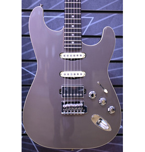 Fender Aerodyne Special Stratocaster HSS Dolphin Grey and Deluxe Gig bag