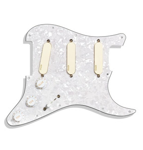 EMG DG20 David Gilmour Ivory pickups on White Pearl scratchplate
