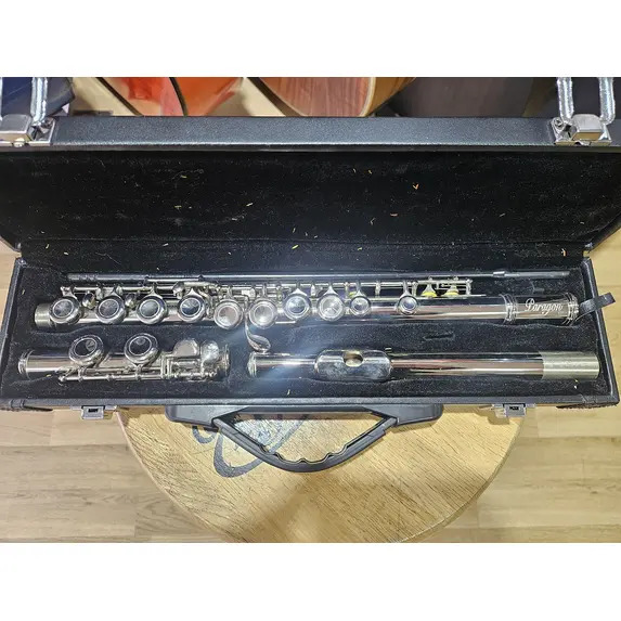 Paragon Nickel Plated Flute Outfit with Leatherette Hard Case, Closed hole and E Mechanism
