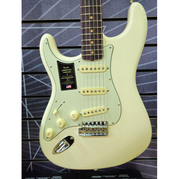 Fender American Vintage II 1961 Stratocaster Left Handed Olympic White Incl Vintage Hard Case 