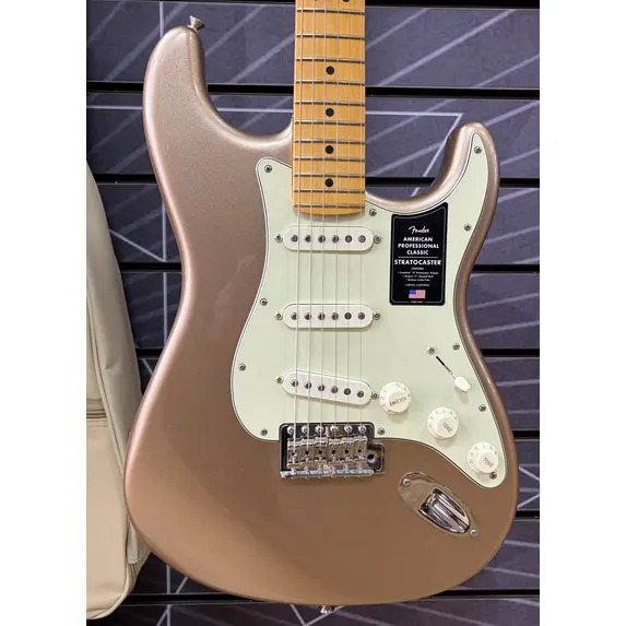 Fender American Professional Classic Stratocaster Faded Firemist Gold incl Gig Bag B Stock